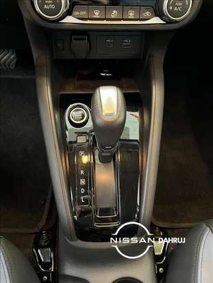NISSAN-VERSA-2025