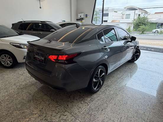 NISSAN-VERSA-2023