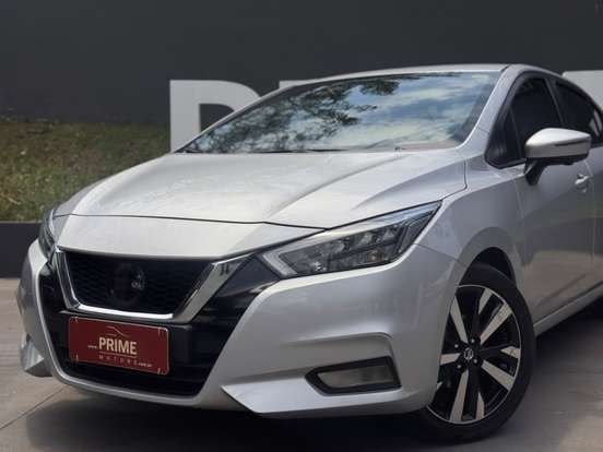 NISSAN-VERSA-2022