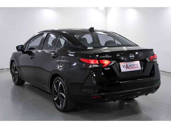 NISSAN-VERSA-2023
