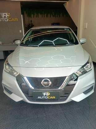 NISSAN-VERSA-2021