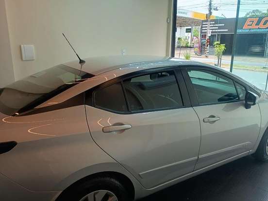 NISSAN-VERSA-2021