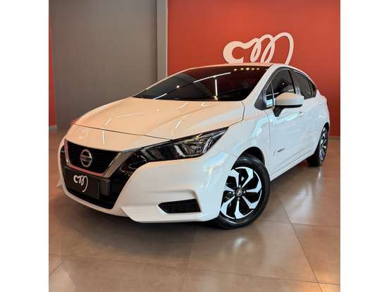 NISSAN-VERSA-2021