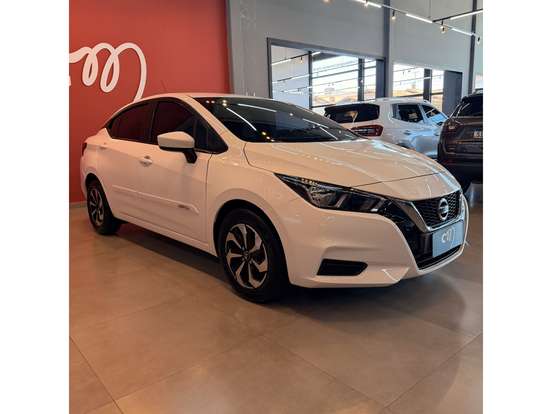 NISSAN-VERSA-2021