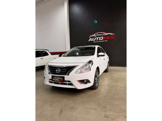 NISSAN-VERSA-2018