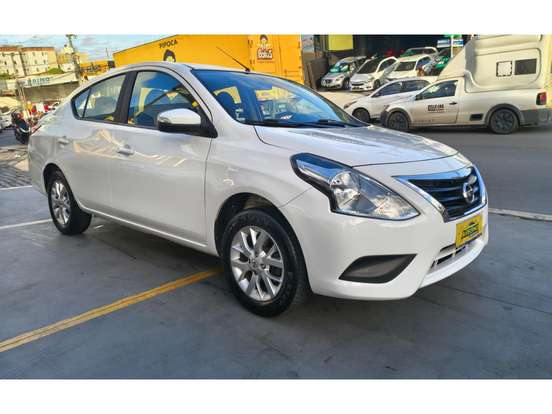 NISSAN-VERSA-2019