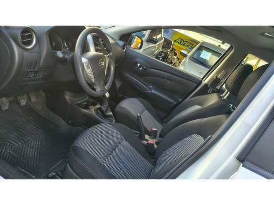 NISSAN-VERSA-2019