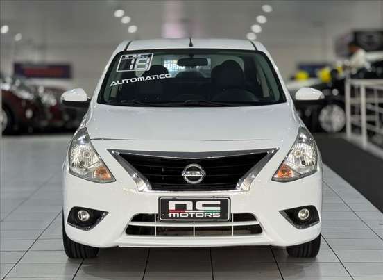 NISSAN-VERSA-2018