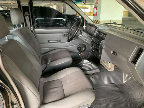 NISSAN-D 21-1993