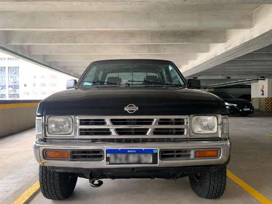 NISSAN-D 21-1993
