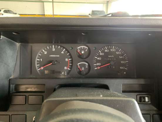 NISSAN-D 21-1993