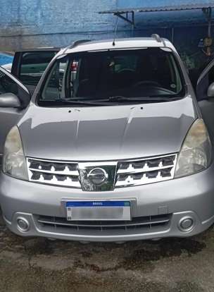 NISSAN-LIVINA-2012