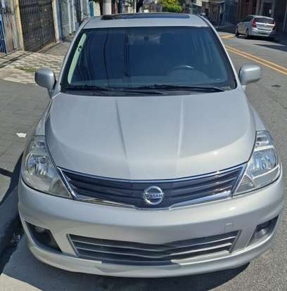 NISSAN-TIIDA-2012
