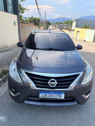 NISSAN-VERSA-2018