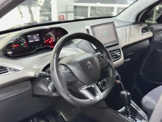 PEUGEOT-2008-2018
