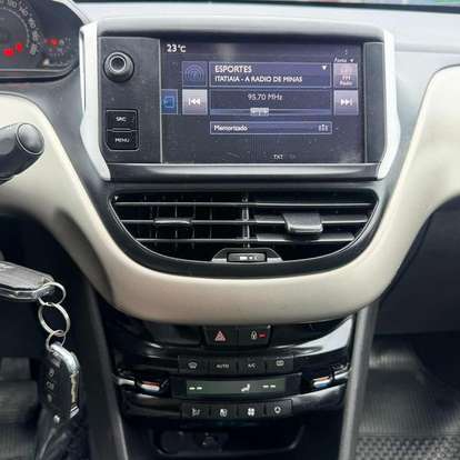 PEUGEOT-2008-2017