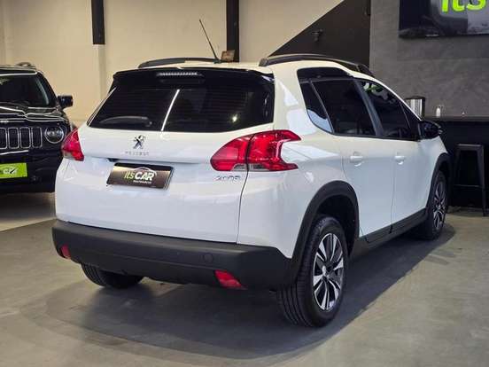 PEUGEOT-2008-2021