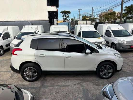 PEUGEOT-2008-2016