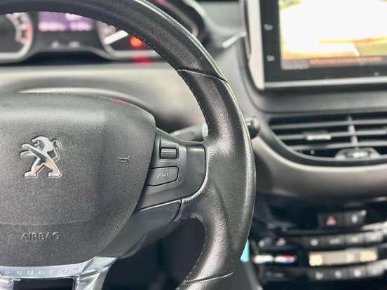 PEUGEOT-2008-1.6 16V FLEX GRIFFE 4P AUTOMÁTICO PEUGEOT-2008-2020