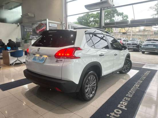 PEUGEOT-2008-2021