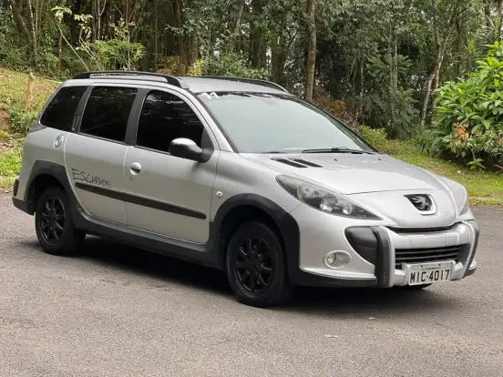 PEUGEOT-207-2010