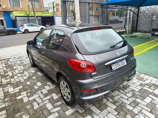 PEUGEOT-207-2011