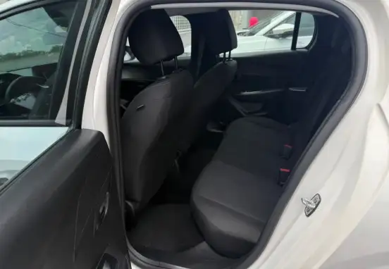 PEUGEOT-208-2023