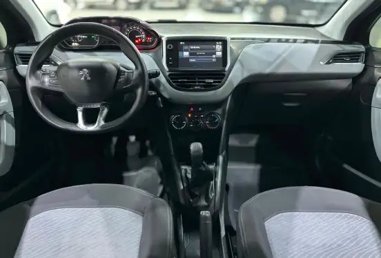 PEUGEOT-208-2014