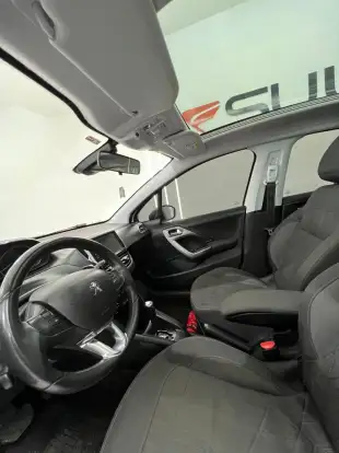 PEUGEOT-208-2014