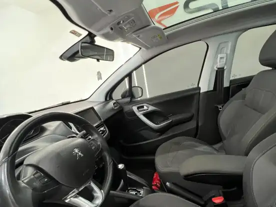 PEUGEOT-208-1.6 GRIFFE 16V FLEX 4P AUTOMÁTICO PEUGEOT-208-2014