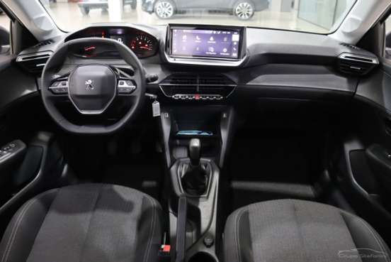 PEUGEOT-208-2024