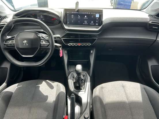 PEUGEOT-208-2023