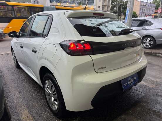 PEUGEOT-208-2023