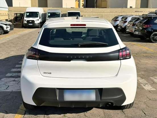 PEUGEOT-208-2023