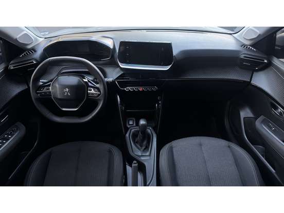 PEUGEOT-208-2022