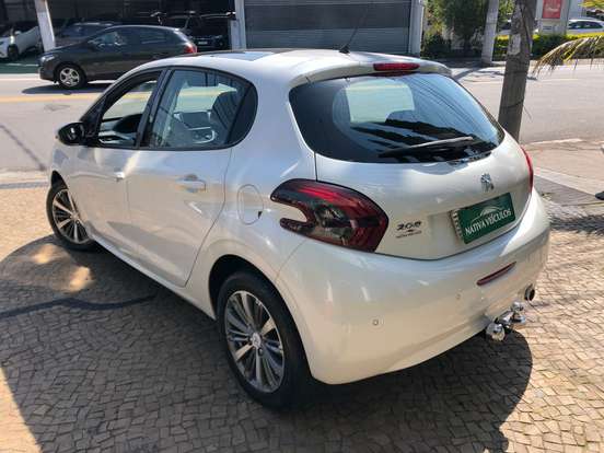 PEUGEOT-208-1.6 GRIFFE 16V FLEX 4P AUTOMÁTICO PEUGEOT-208-2018