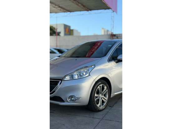 PEUGEOT-208-1.6 GRIFFE 16V FLEX 4P AUTOMÁTICO PEUGEOT-208-2014