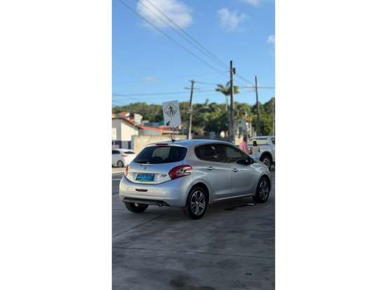 PEUGEOT-208-1.6 GRIFFE 16V FLEX 4P AUTOMÁTICO PEUGEOT-208-2014