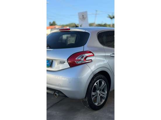 PEUGEOT-208-1.6 GRIFFE 16V FLEX 4P AUTOMÁTICO PEUGEOT-208-2014