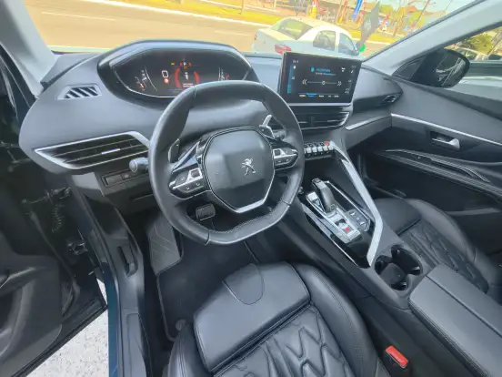 PEUGEOT-3008-1.6 16V THP GASOLINA GRIFFE AUTOMÁTICO PEUGEOT-3008-2023