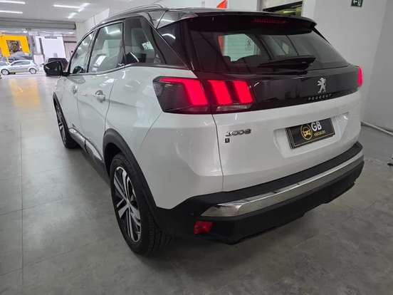 PEUGEOT-3008-2019