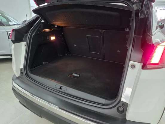 PEUGEOT-3008-2019