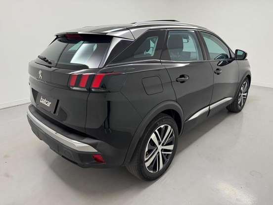 PEUGEOT-3008-2017