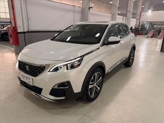 PEUGEOT-3008-2018