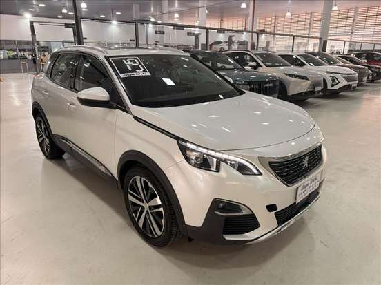 PEUGEOT-3008-2018