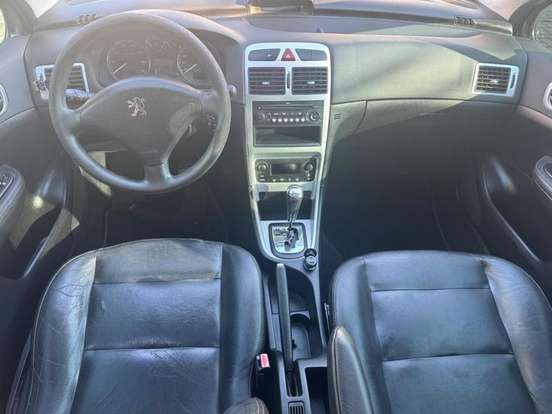 PEUGEOT-307-2.0 PREMIUM 16V FLEX 4P AUTOMÁTICO PEUGEOT-307-2011