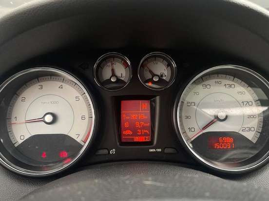 PEUGEOT-408-2012