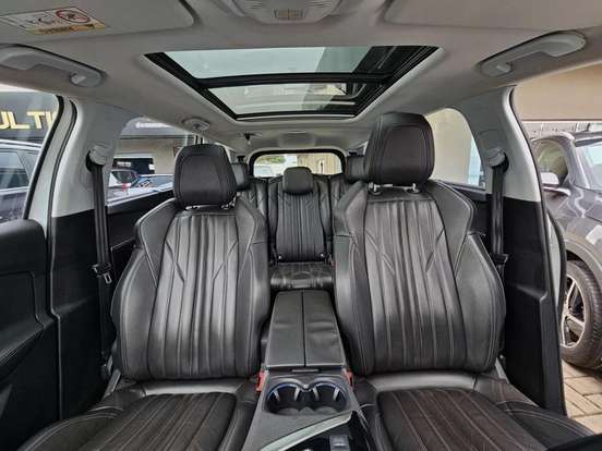 PEUGEOT-5008-1.6 GRIFFE PACK THP 16V GASOLINA 4P AUTOMÁTICO PEUGEOT-5008-2018