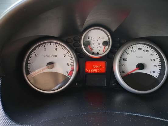 PEUGEOT-207-1.4 XR 8V FLEX 4P MANUAL PEUGEOT-207-2010