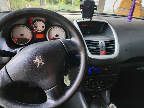 PEUGEOT-207-1.4 XR 8V FLEX 4P MANUAL PEUGEOT-207-2010